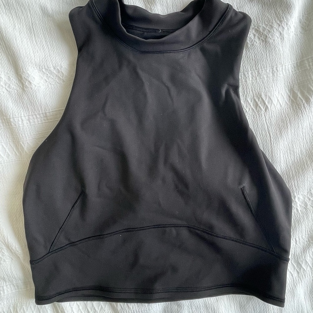 Lululemon - Black everlux edition size 8, with built in bra